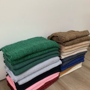 Kit com 12 mantas para sofá